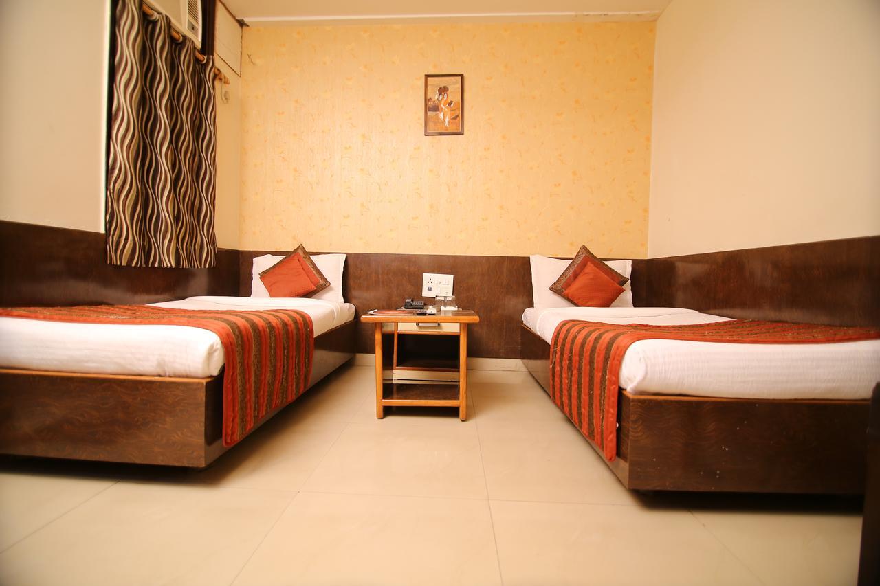 Hotel Pappan Plaza Palwal Exterior foto